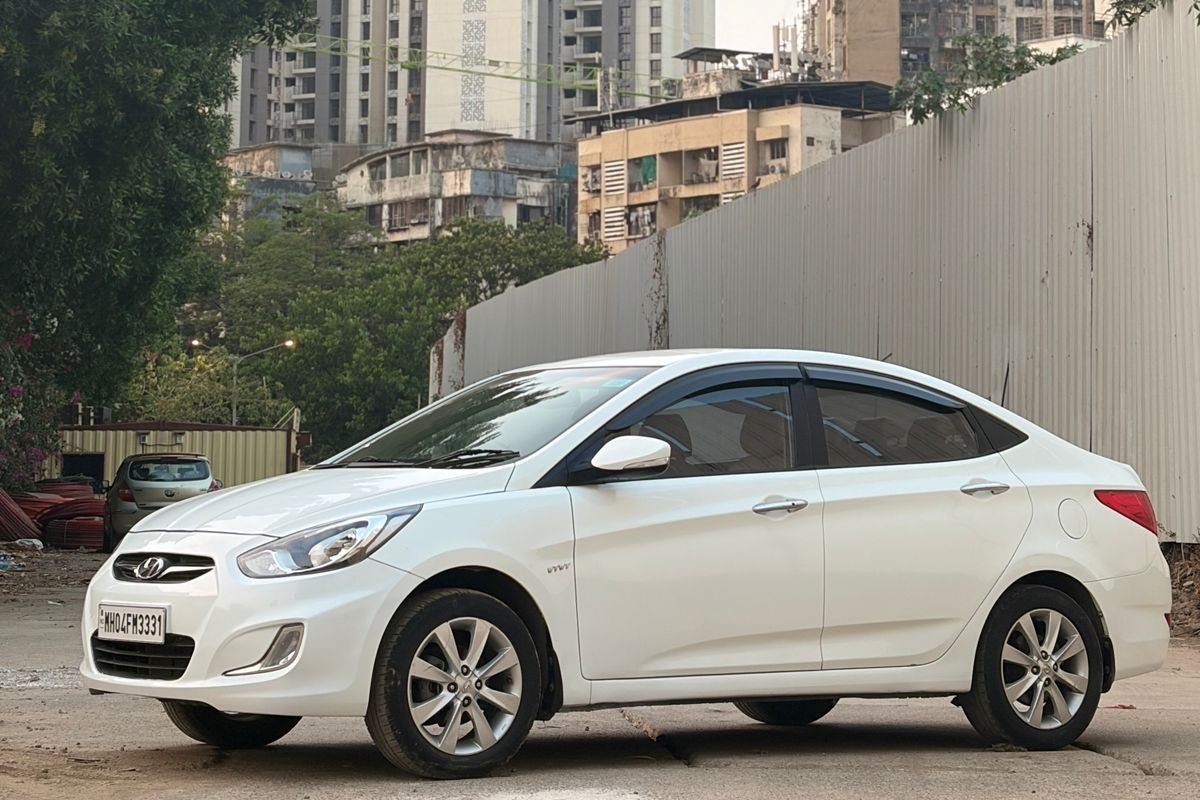 Hyundai VERNA image 2