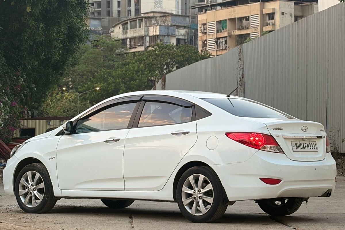 Hyundai VERNA image 4