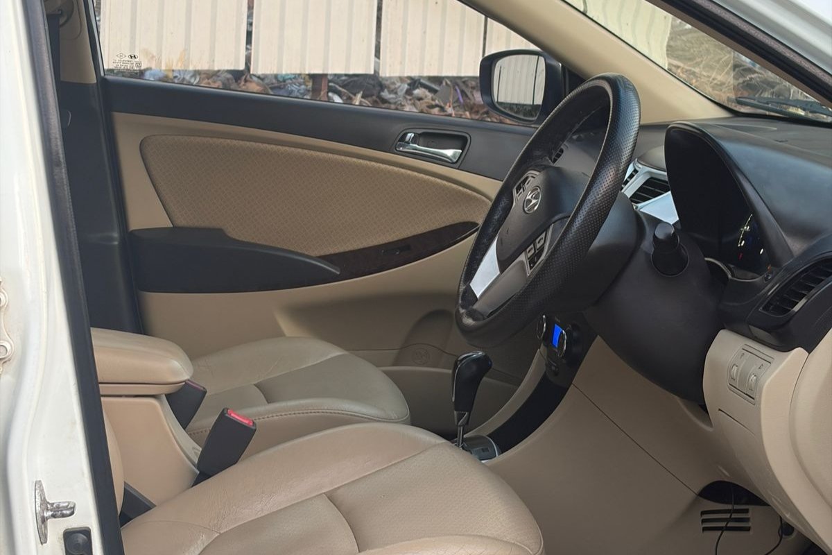 Hyundai VERNA image 9