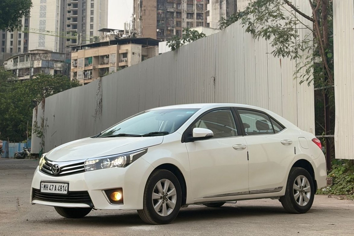 Toyota COROLLA ALTIS image 2