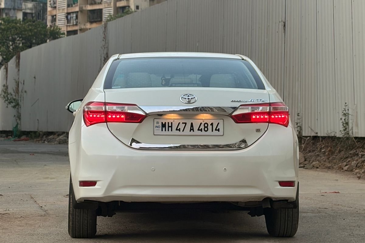 Toyota COROLLA ALTIS image 5