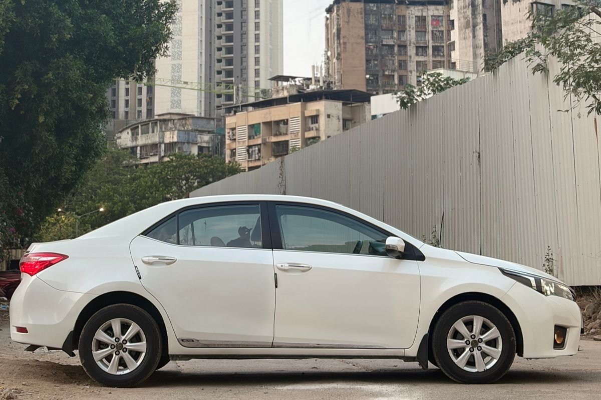 Toyota COROLLA ALTIS image 7
