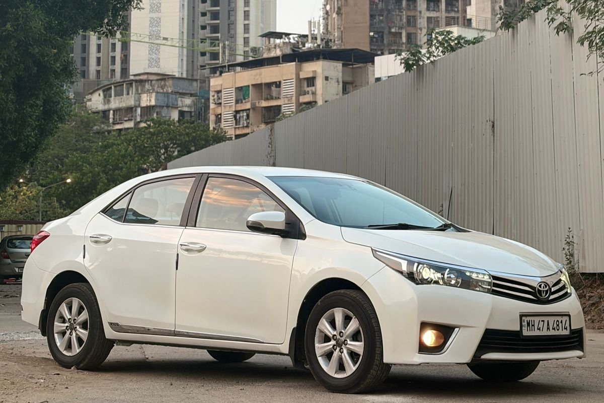 Toyota COROLLA ALTIS image 8