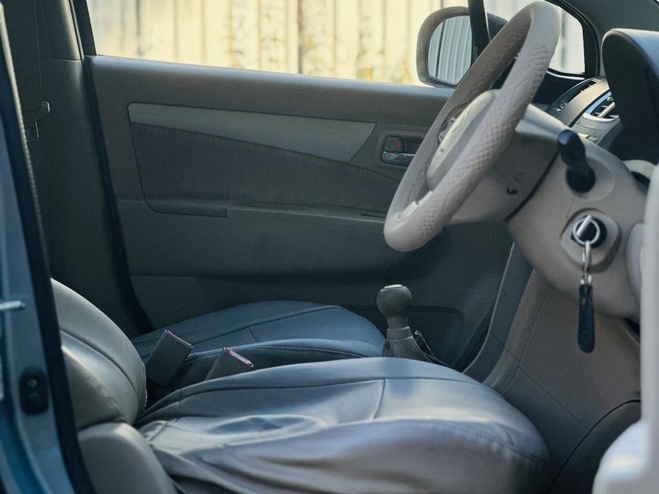 Maruti Suzuki ERTIGA image 10