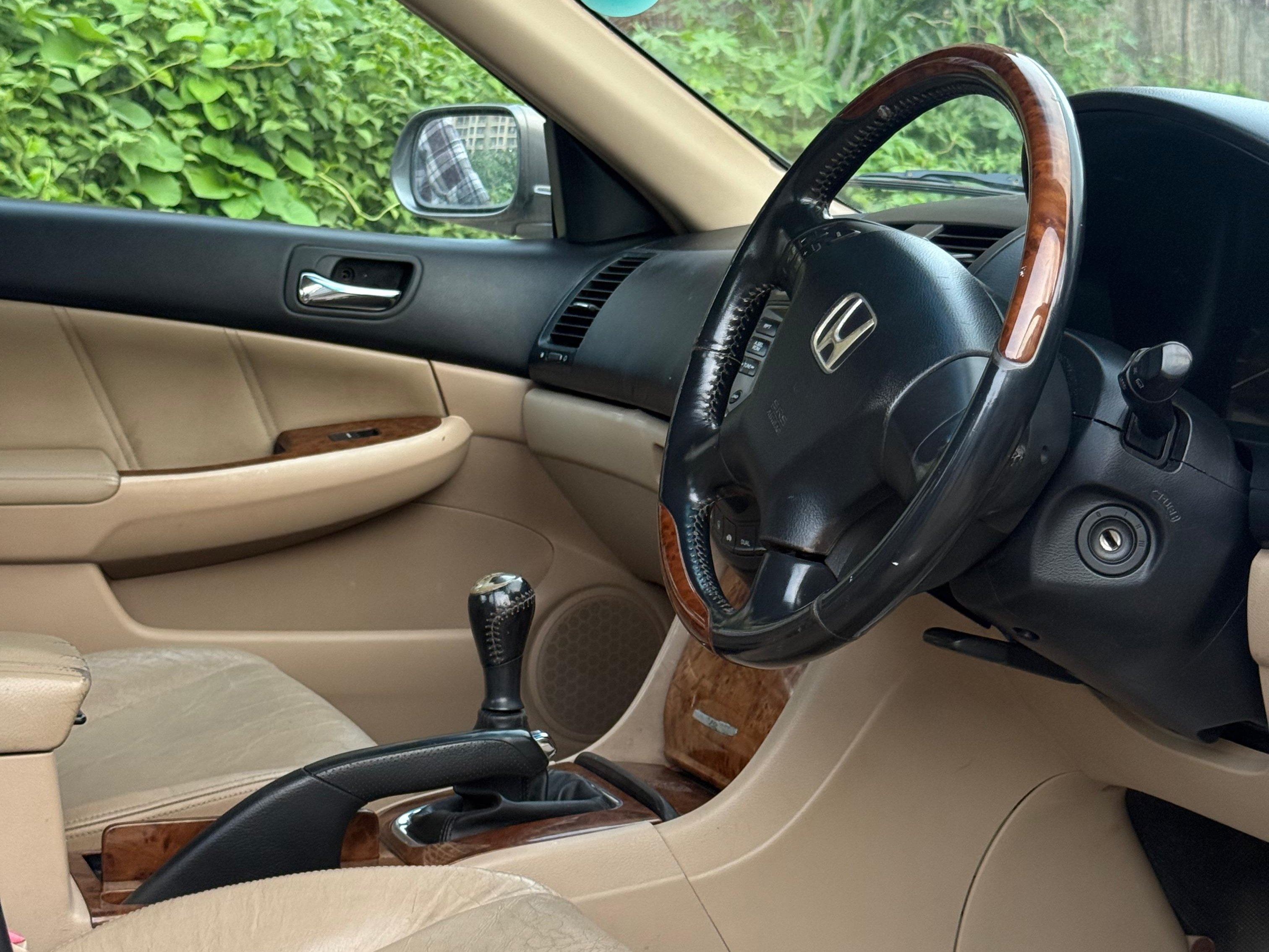 Honda Accord image 11