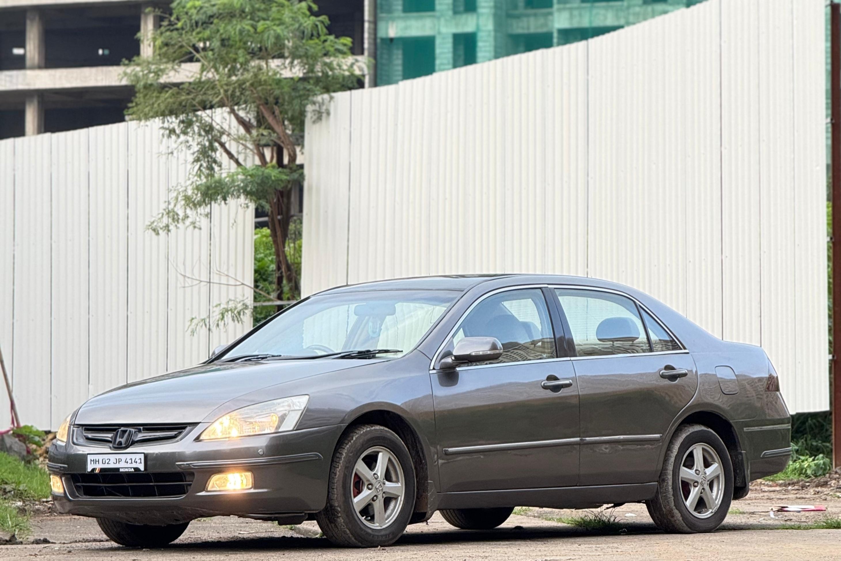 Honda Accord image 2