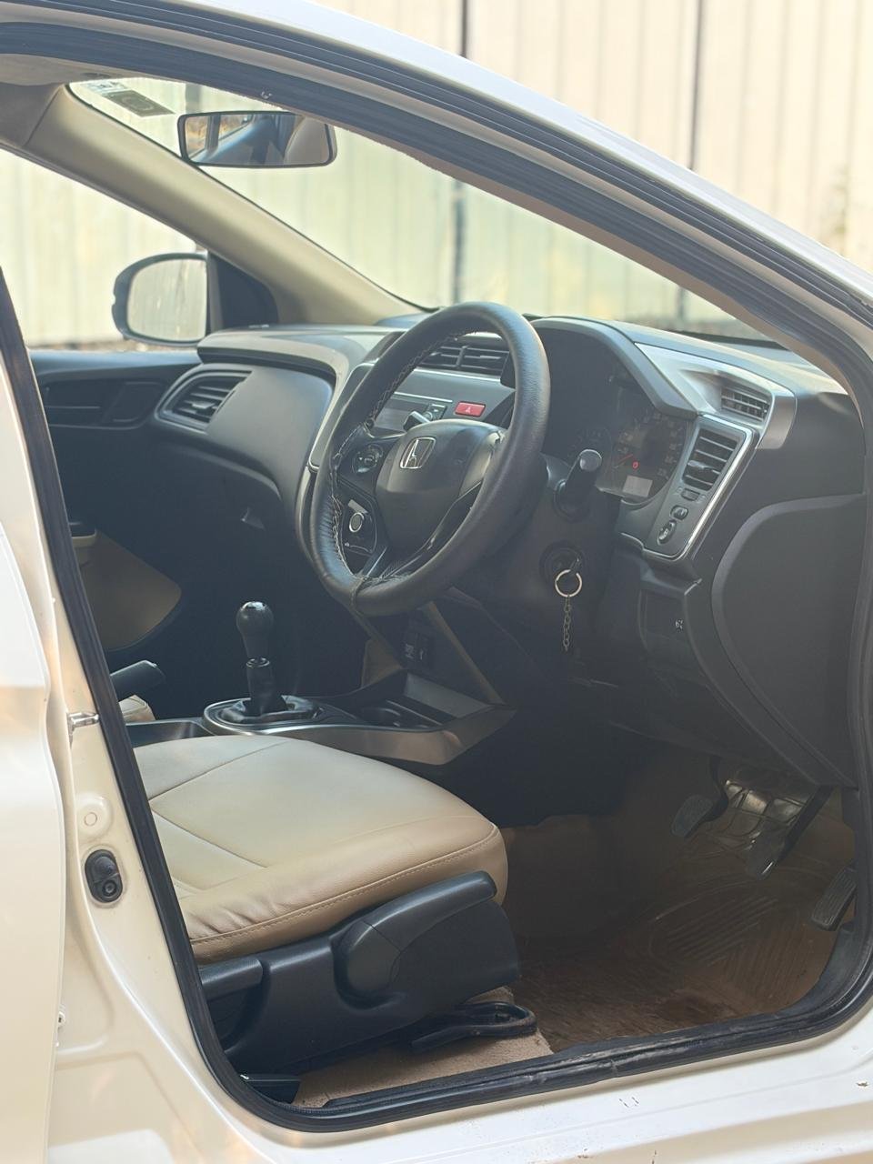 Honda CITY S MT image 11