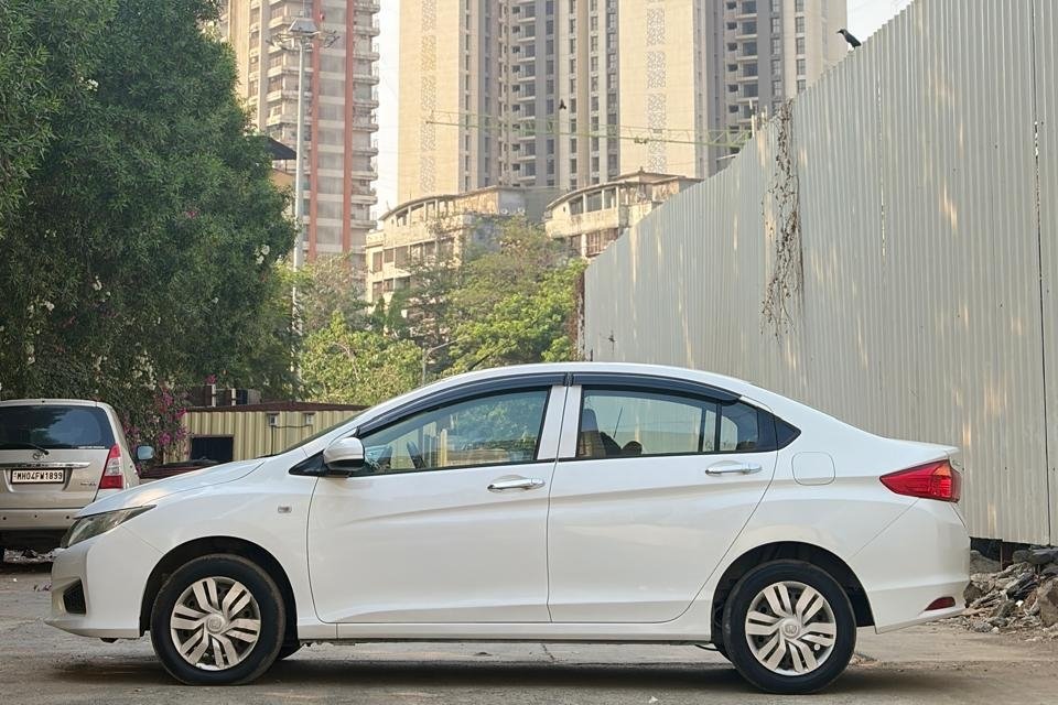 Honda CITY S MT image 7